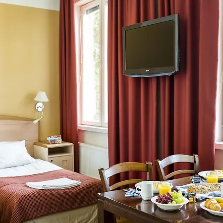 Отель Hotelli Ville 3*