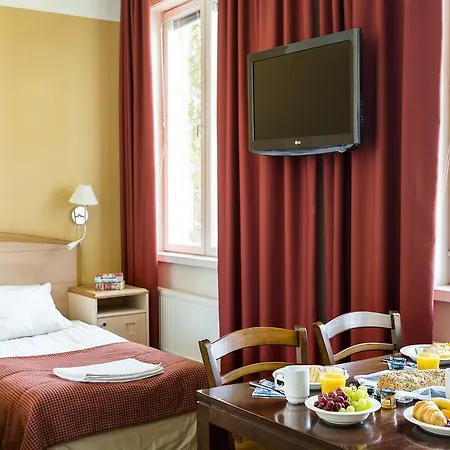 Szálloda Hotelli Ville 3*